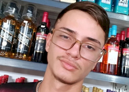 Motociclista morre no dia do aniversário após ser atingido por carro (Video)