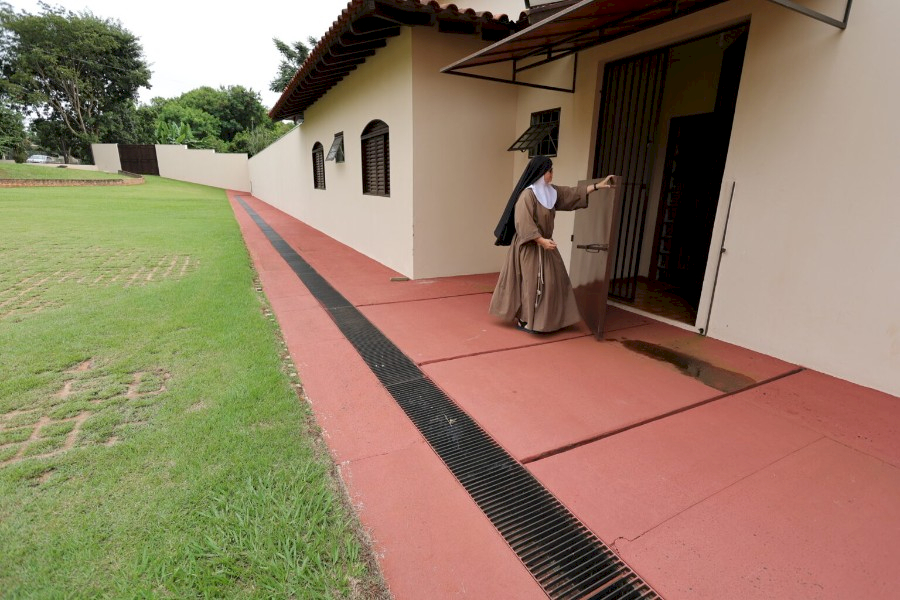 Prefeitura vai acabar com alagamentos em mosteiro e levar recapeamento ao Parque Alvorada
