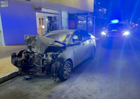 Motorista provoca acidente ao tentar fugir e acaba preso com carga de maconha