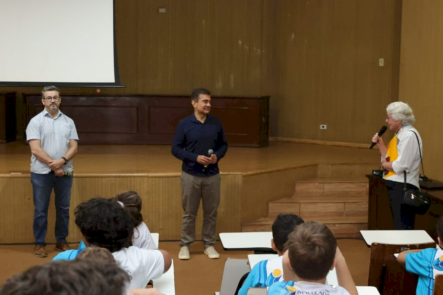 Estudantes conhecem rotina do prefeito e aprendem sobre cidadania em visita à Prefeitura de Dourados