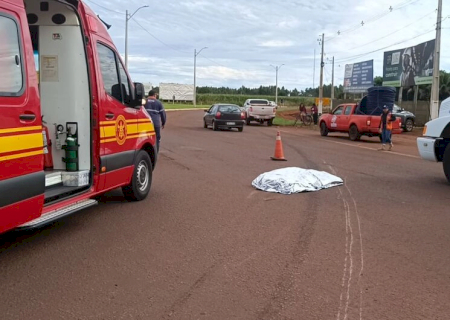 Mulher morta em acidente envolvendo carreta e moto é identificada