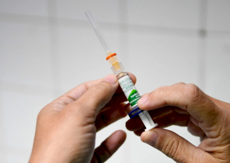 Nem toda dose pode ser usada: entenda as perdas de vacinas no SUS