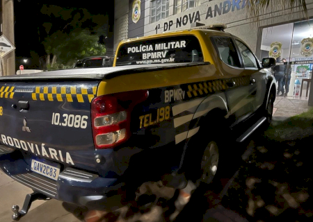 Homem é preso ao transportar cães em carroceria para caça ilegal em Nova Andradina