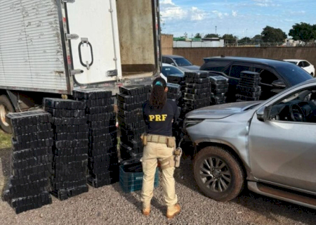 Motorista foge e abandona Hilux com 1,5 tonelada de maconha na BR-060