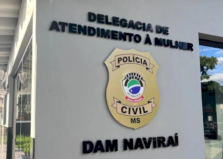Mulher surta com fim de relacionamento, ataca ex e atual no meio da rua em Naviraí