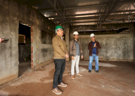 Prefeito vistoria obras do Ceim Vila Erondina e destaca compromisso com a Educação
