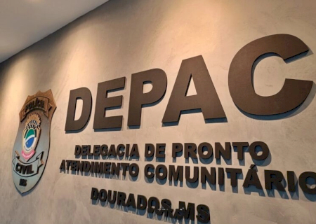 Motorista embriagado avança preferencial, causa acidente e acaba preso