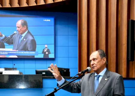 Deputado Zé Teixeira aciona governo por estradas em Deodápolis e Itaporã