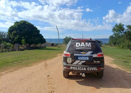 Homem é preso após ameaçar companheira, destruir celular e tentar fugir