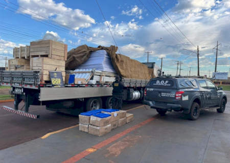 Motorista é preso com caminhão lotado de maconha que seguia para o RS