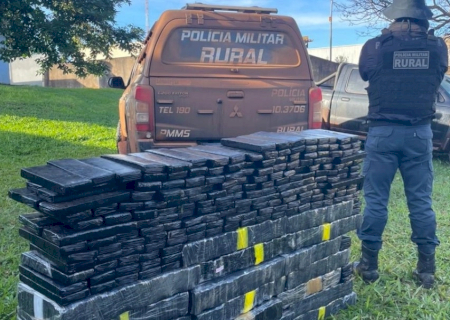 Motorista é preso com 334 quilos de maconha na fronteira com o Paraguai