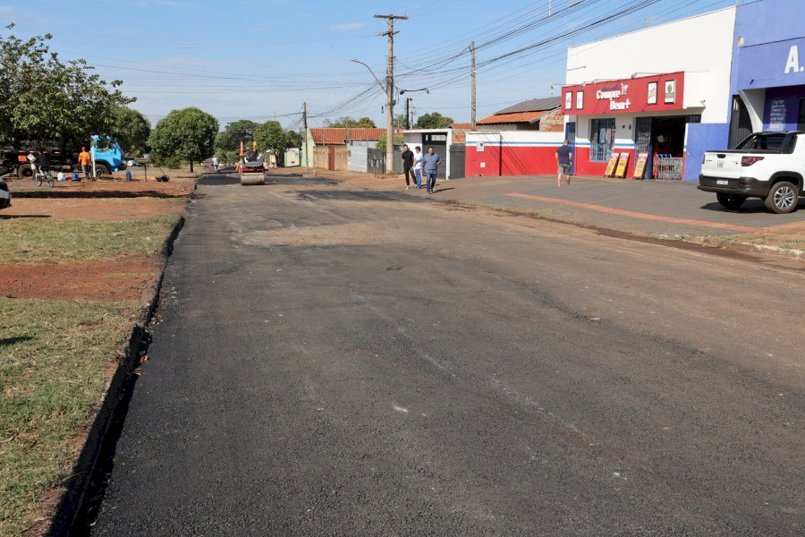Obras de recuperação de asfalto deteriorado avançam e chegam à Rua General Osório