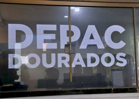 Mulher é presa após furtar roupas em duas lojas no centro