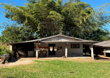 Caseiro é assassinado a tiros após denunciar Hilux SW4 lotada de maconha em sítio na fronteira