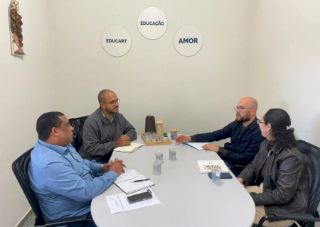Prefeitura alinha parcerias com UFGD para projetos de extensão e pedagógicos