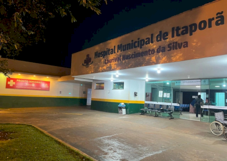 Rapaz que trabalhava como entregador da lanchonete do pai morre ao colidir em árvore