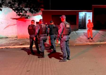 Atentado termina com jovem morto e mulher ferida gravemente