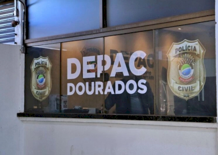 Homem tem moto furtada em frente de casa no Jardim Canaã III