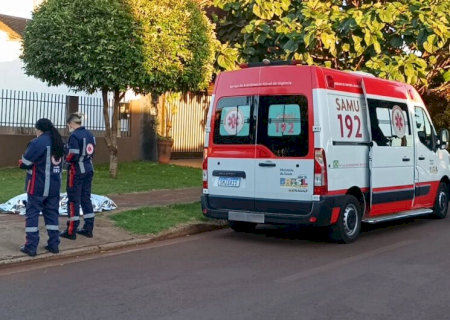Família acorda e encontra homem morto na calçada de casa em Dourados