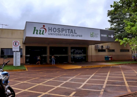 Bebê de dez meses morre em hospital após sofrer acidente de moto
