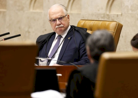 Ex-ministros e sociedade civil divulgam carta em apoio a Fachin