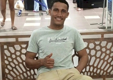 Jovem é assassinado a tiros em distrito