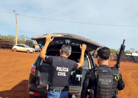 Usando tornozeleira eletrônica, homem descumpre medida protetiva e acaba preso