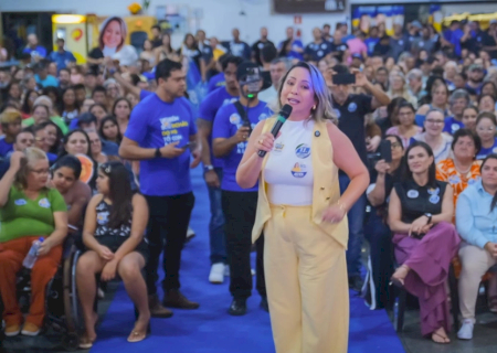 Lia Nogueira reúne mais de mil pessoas em Dourados