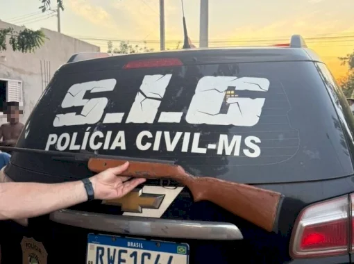 Mulher foi atingida no peito de forma acidental enquanto auxiliava o marido