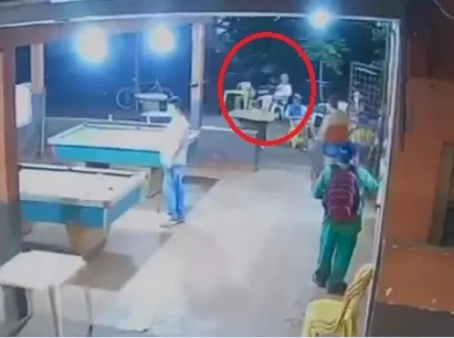 Idoso é assassinado com golpe de faca no peito em bar da Capital