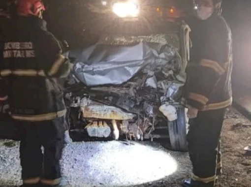 Acidente entre Saveiro e carreta mata motorista na MS-276 (Video)
