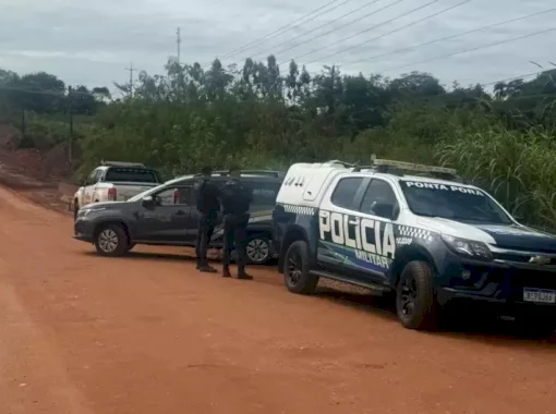Mulher ainda sem identificação é morta e corpo jogado na margem de rio em cidade da fronteira