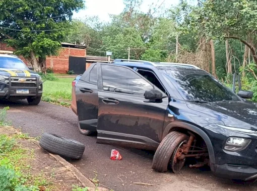 Motorista tenta fugir e acaba preso com veículo carregado com maconha