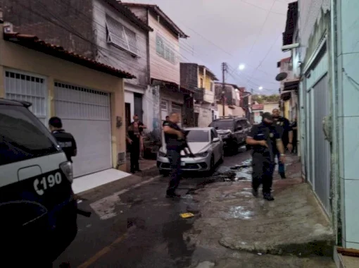 Em desafios digitais, adolescentes recrutam outros para 'lives' com automutilação e até suicídio