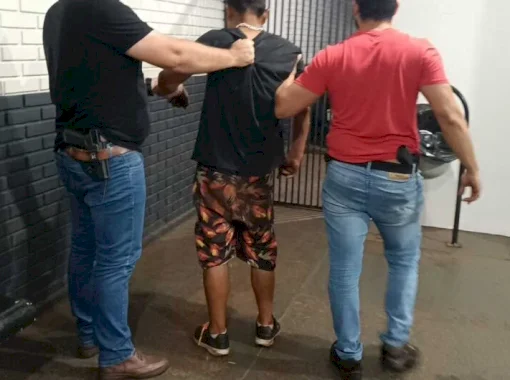 'Antes ele do que eu': preso por homicídio diz que matou homem após ameaça