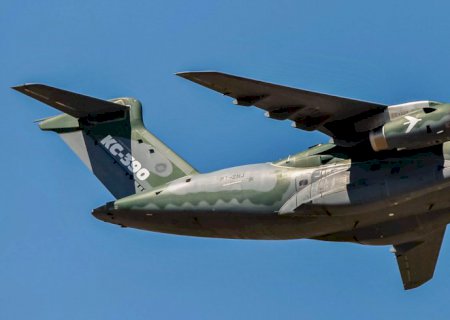 Suécia decide comprar avião militar da Embraer