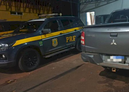 PRF apreende caminhonete adulterada em Ivinhema (MS)