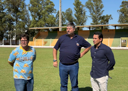 Prefeito Rodrigo vistoria o Virotão e determina melhorias no estádio para jogos do Estadual