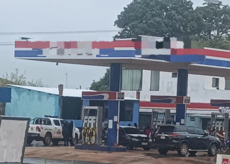 Dono de posto de combustíveis é executado na Linha Internacional