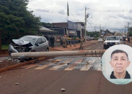Idoso morre após colidir contra poste na Coronel Ponciano
