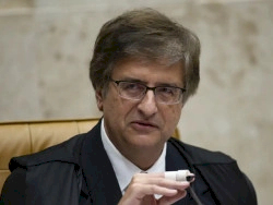 PGR pede arquivamento de inquérito contra Ibaneis por atos golpistas