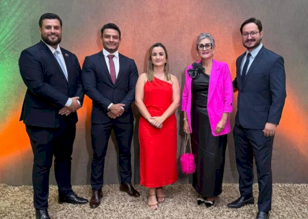 Edna Bonelli toma posse como primeira mulher presidente da OAB em Dourados