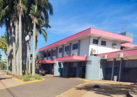 Jovem morre após colidir motocicleta em ônibus no Dioclécio Artuzi