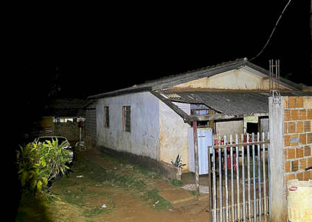 Filha mata o próprio pai com facada no peito; delegado fala sobre o caso