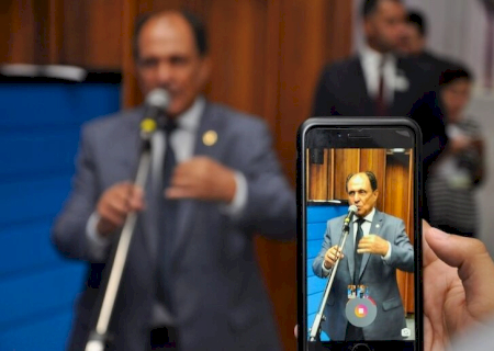 Zé Teixeira pede recursos para educação em Dourados