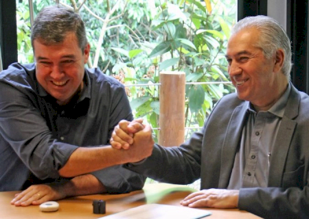 Pesquisa mostra favoritismo de Eduardo Riedel