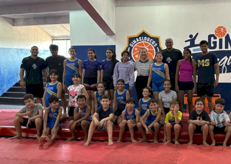 Liandra visita projeto Ginaslouquinhos e destaca incentivo ao esporte e à inclusão social