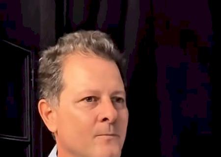 Foguete Nâo Tem rè, Ou Serà que na Politica Tem.