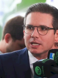 Câmara vai declarar perda do mandato de Carla Zambelli, diz Motta