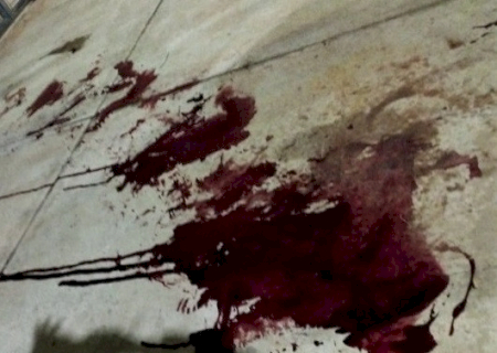 Ladrão que manteve família refém é baleado e preso; comparsa morre em confronto